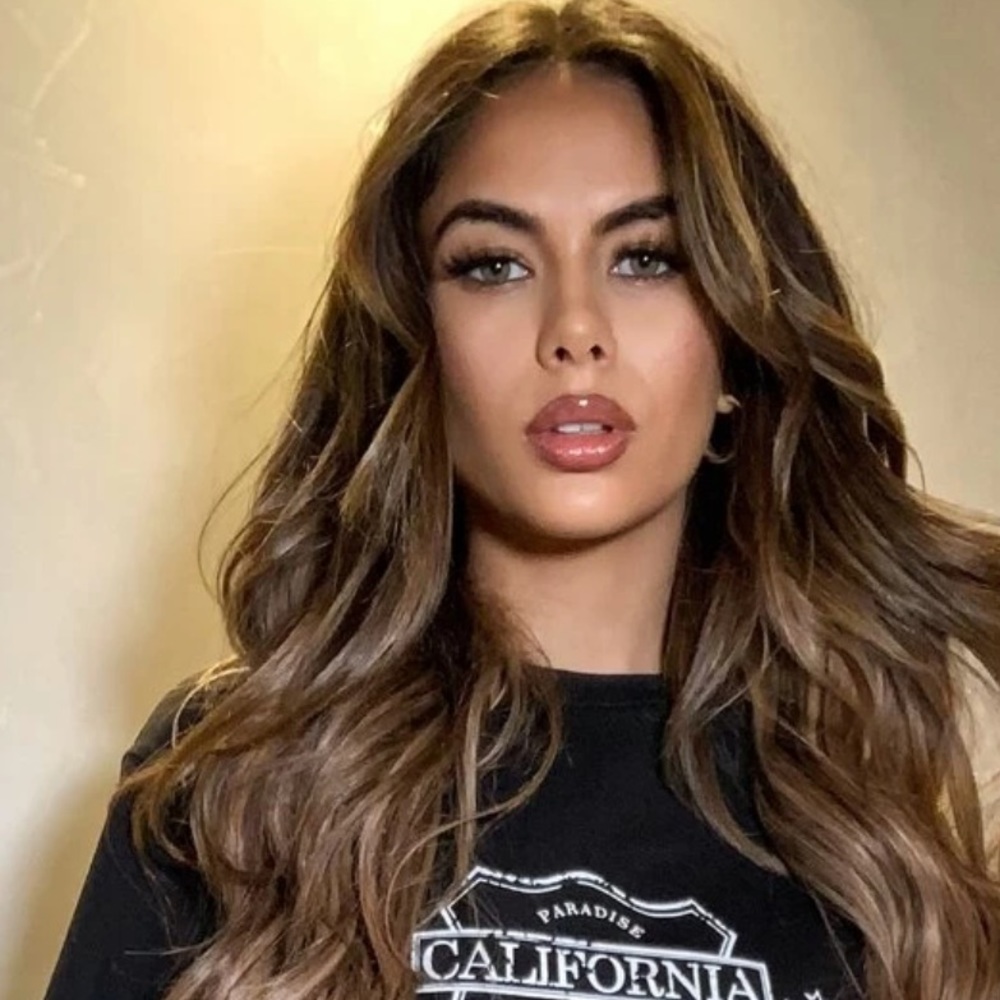 Meet your Posher, La'nya